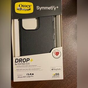 OtterBox Symmetry iPhone 2021 Large Pro Case MagSafe Compatible‎ Antimicrobial